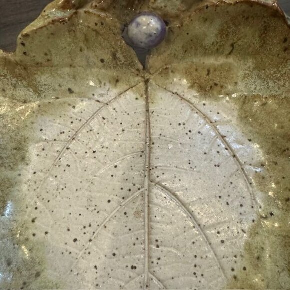 Handcrafted Ceramic Leaf-Shaped Bowl & Tray Set With Grape Detailing Nature-Insp - Picture 6 of 13